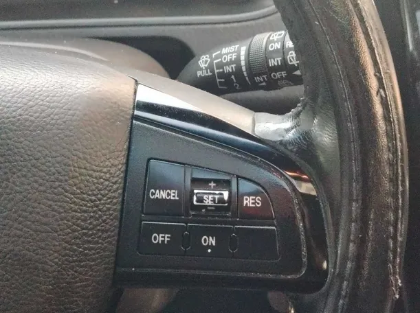 Car image 26