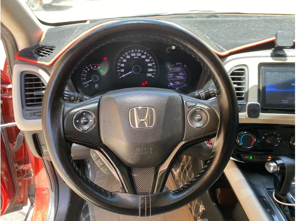 Car image 17