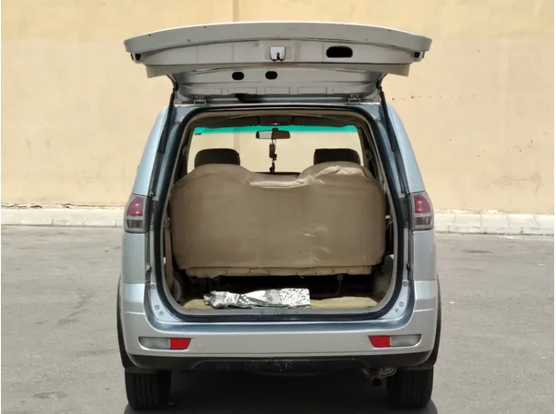 Car image 24