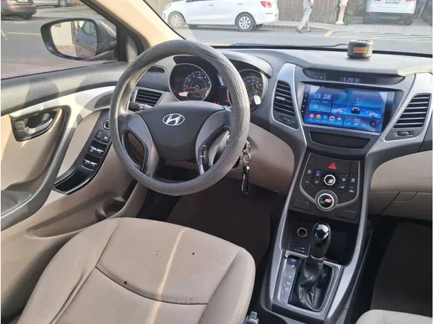 Car image 16