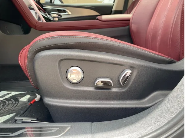 Car image 28