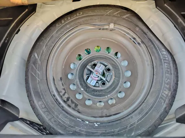 Car image 41