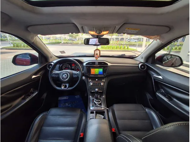Car image 14