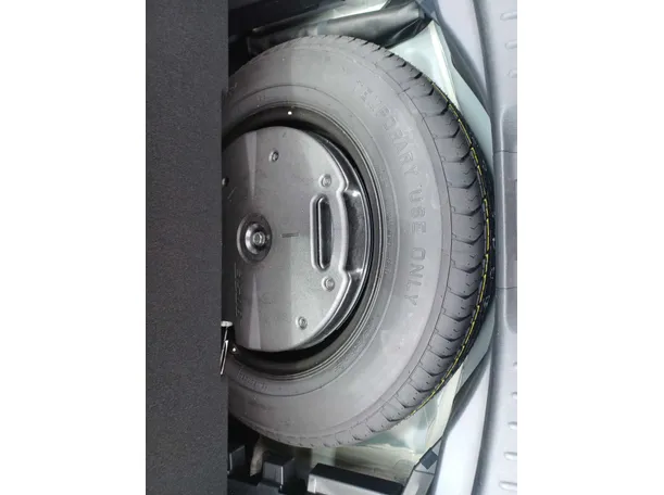 Car image 24