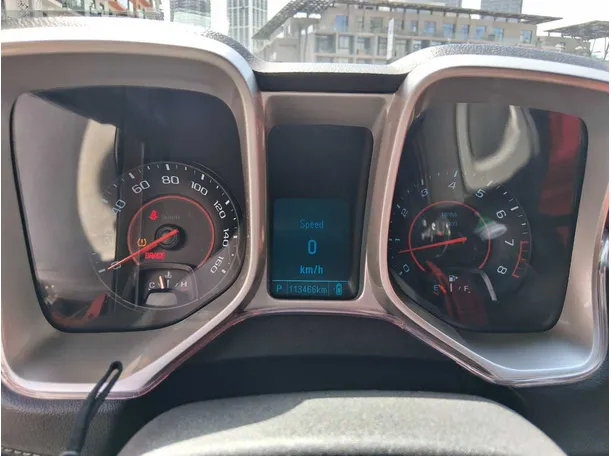 Car image 18