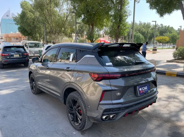 Car image 7