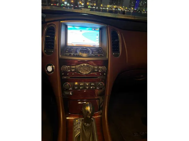 Car image 24