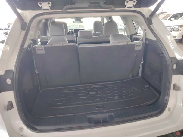 Car image 31