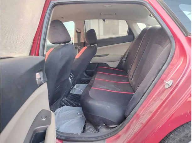 Car image 15