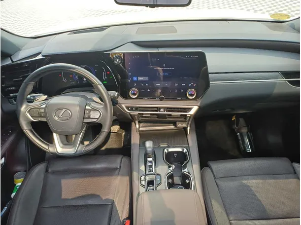 Car image 16