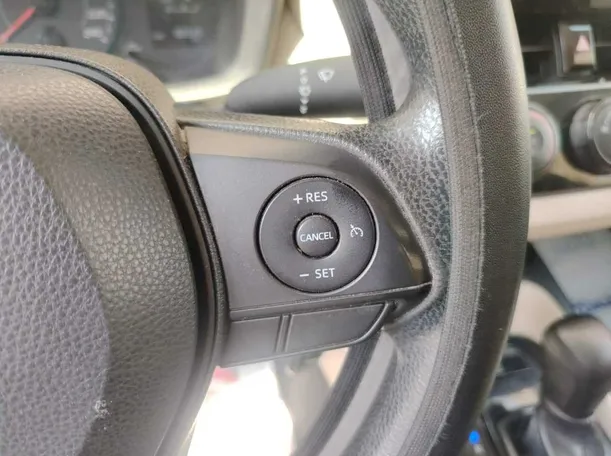 Car image 35