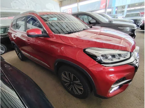Car image 4