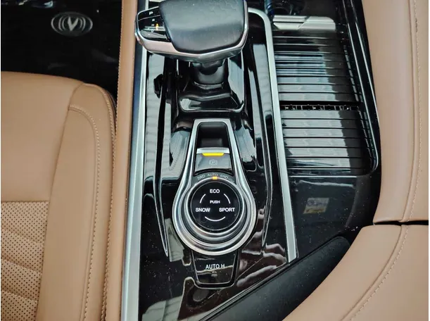 Car image 27