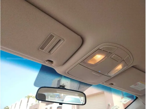 Car image 40