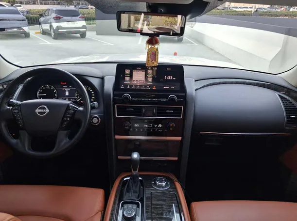 Car image 16