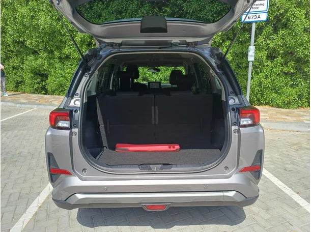 Car image 22