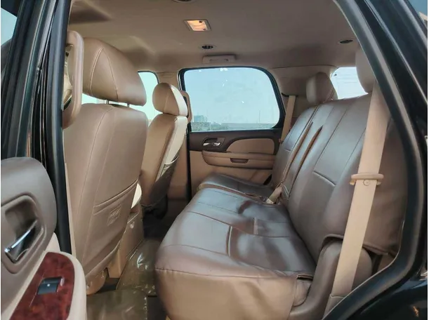 Car image 16