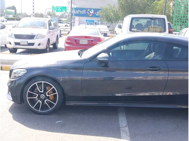 Car image 9