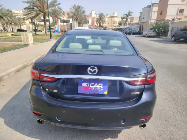 Car image 6