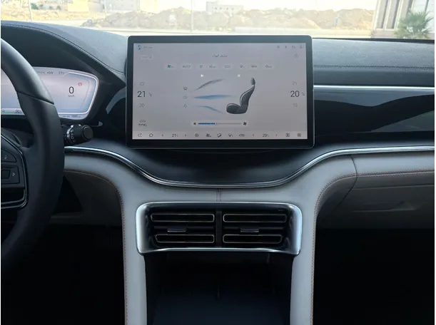Car image 20