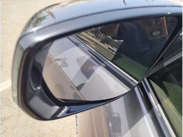 Car image 32