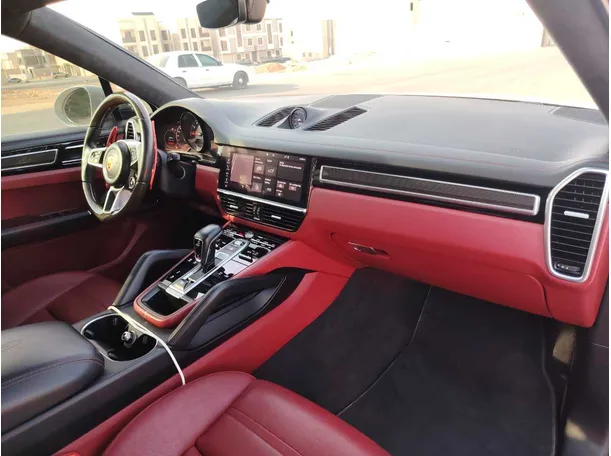 Car image 28