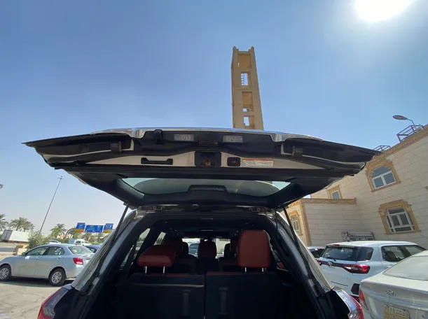 Car image 21
