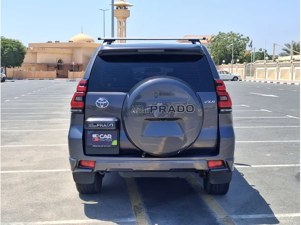 Car image 6