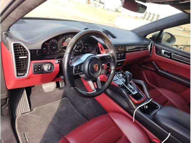 Car image 13