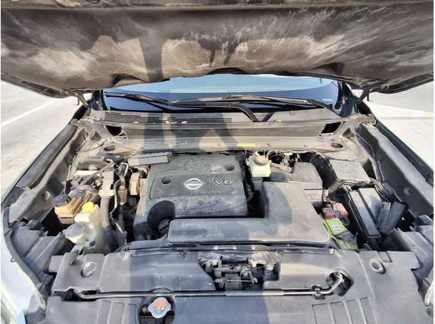 Car image 19
