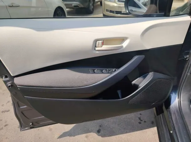 Car image 39