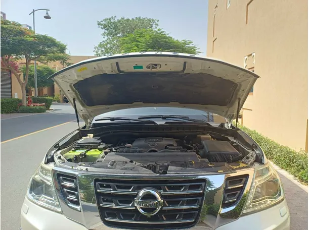 Car image 25