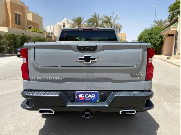 Car image 6