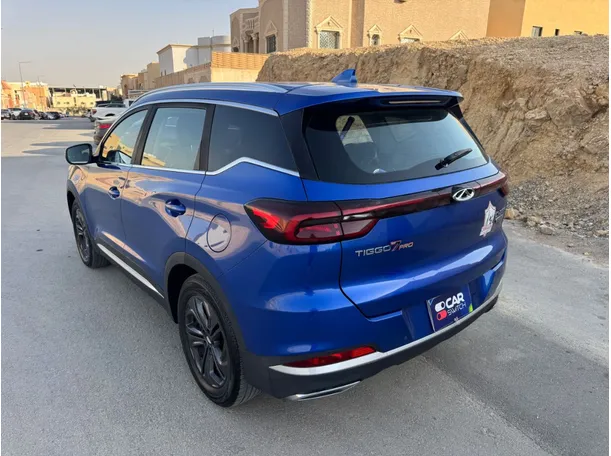 Car image 7