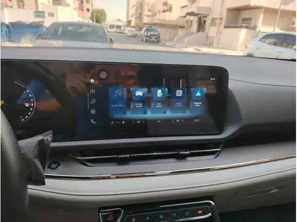 Car image 24