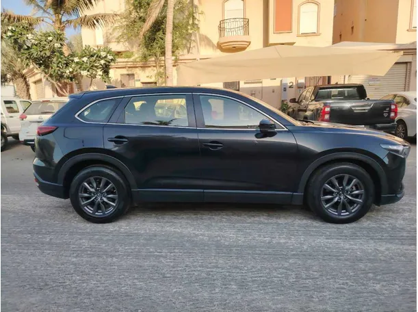 Car image 4