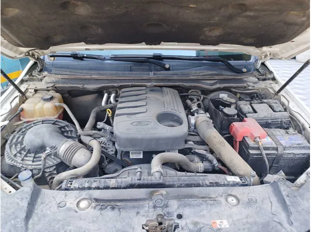 Car image 24