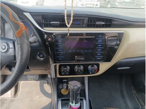 Car image 16