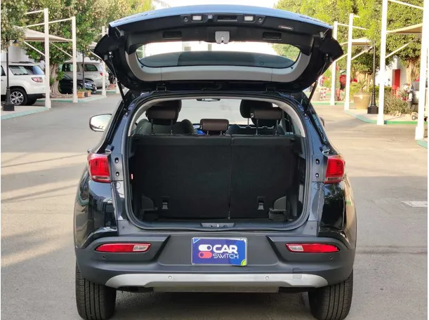 Car image 29