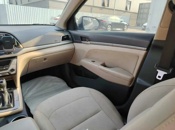 Car image 33