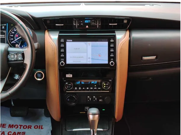 Car image 20
