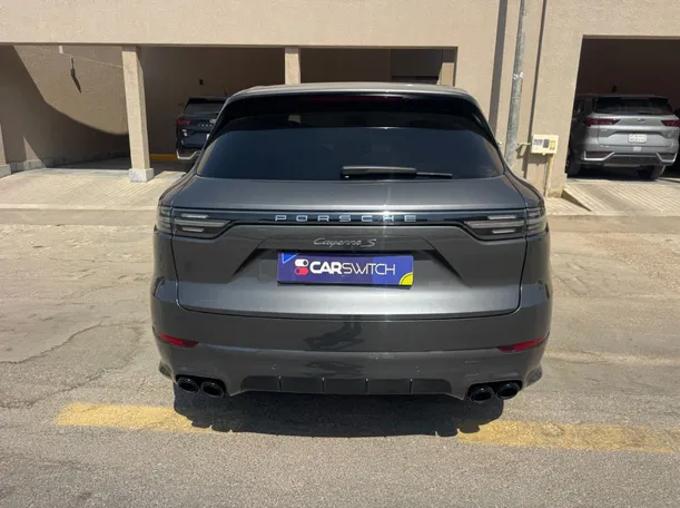 Car image 6