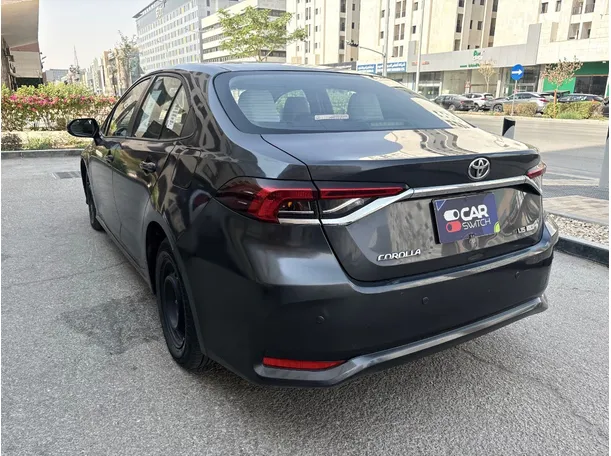Car image 7
