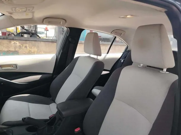 Car image 13
