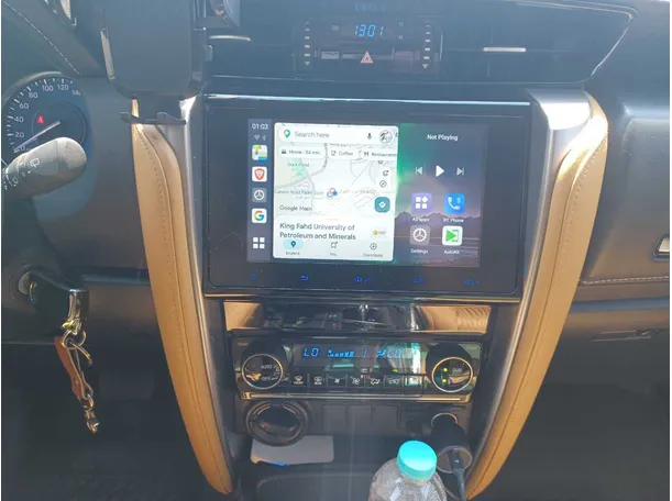 Car image 15