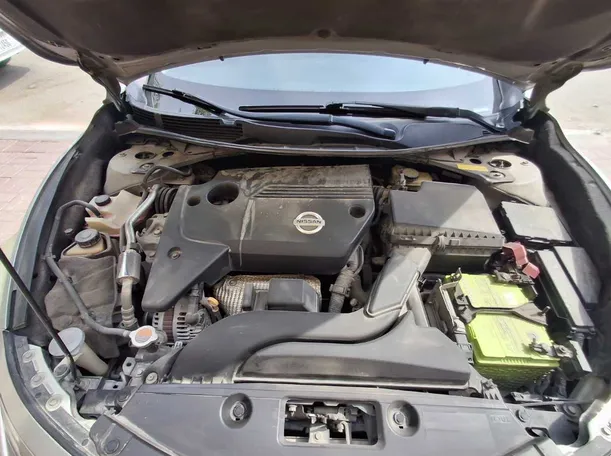 Car image 19
