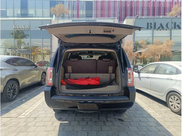 Car image 25