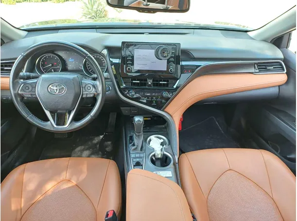 Car image 16