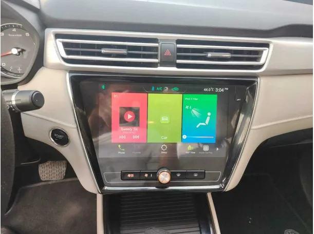 Car image 24