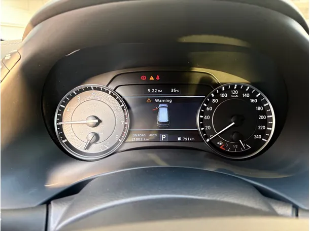 Car image 22